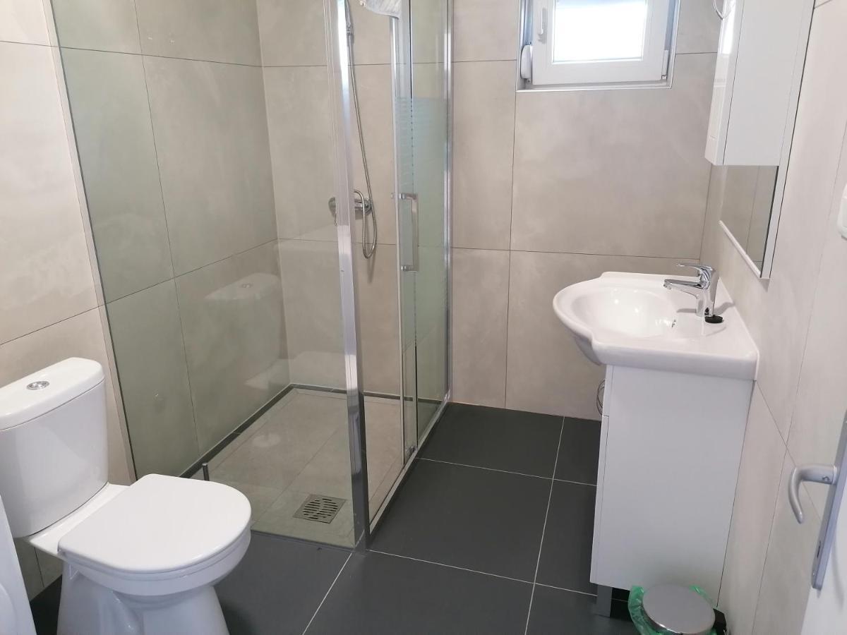 Villa Marta 3 Bedrooms, 2 Baths And Pool Kaštel Štafilić Екстериор снимка