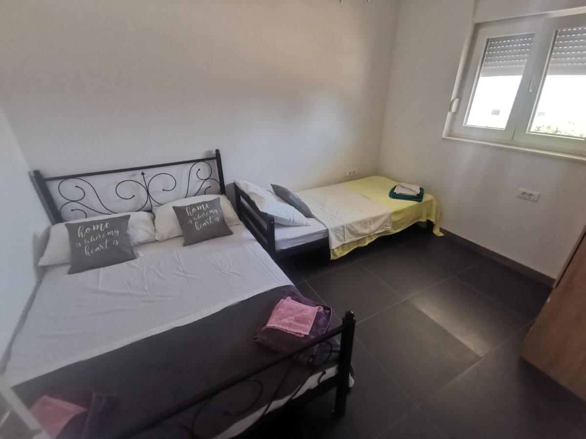 Villa Marta 3 Bedrooms, 2 Baths And Pool Kaštel Štafilić Екстериор снимка