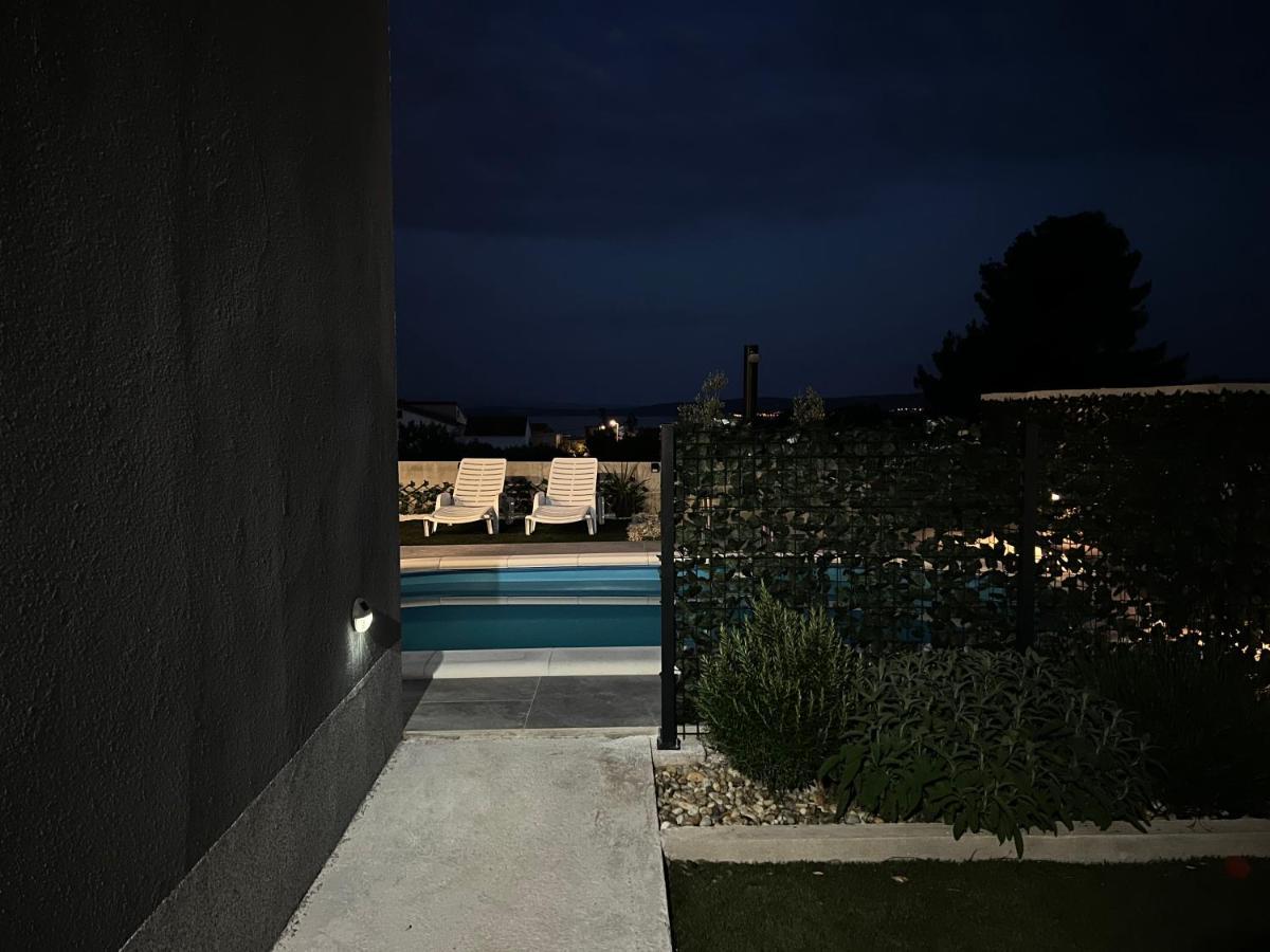 Villa Marta 3 Bedrooms, 2 Baths And Pool Kaštel Štafilić Екстериор снимка